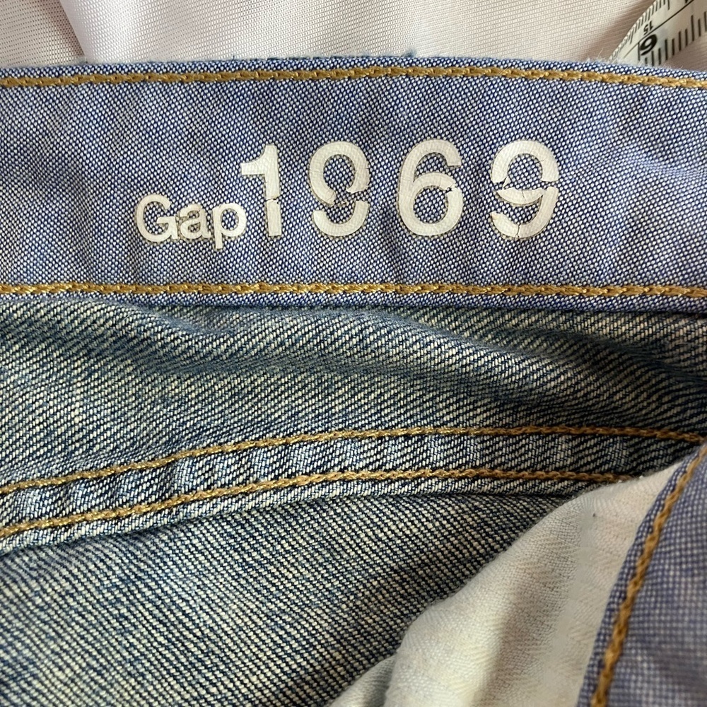 GAP Blue Flare Wide Leg Jeans with Vintage Appeal - Picture 7 of 7